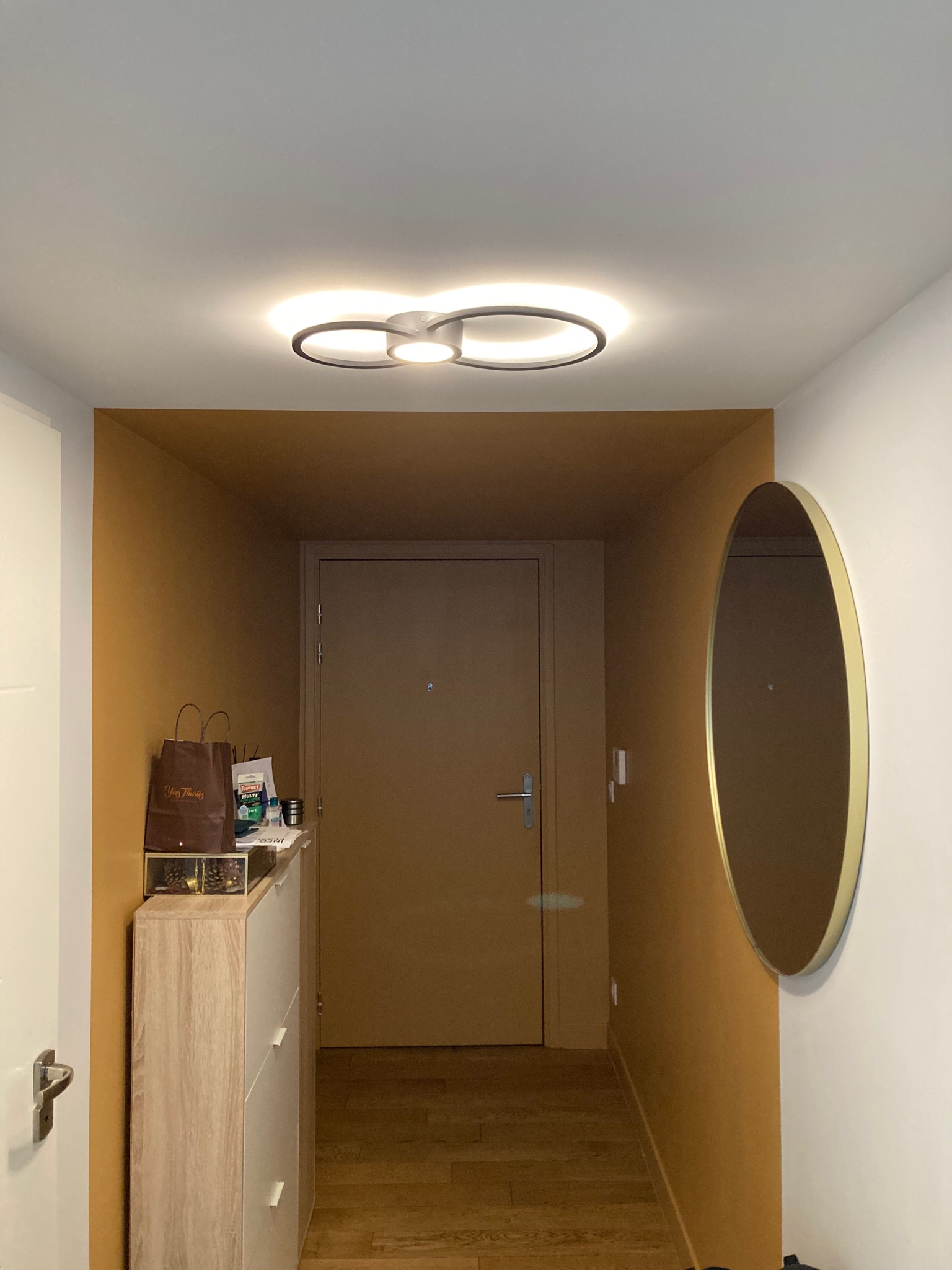Entrée color zoning